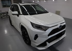 トヨタRAV4　極艶ビューティフルコート施工！