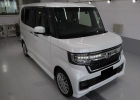 ホンダ　N-BOXカスタム　極艶ビューティフルコートを施工！