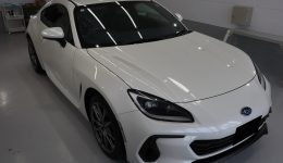 スバル　BRZ　極艶ビューティフルコート＋フロントガラス撥水コーティング施工！